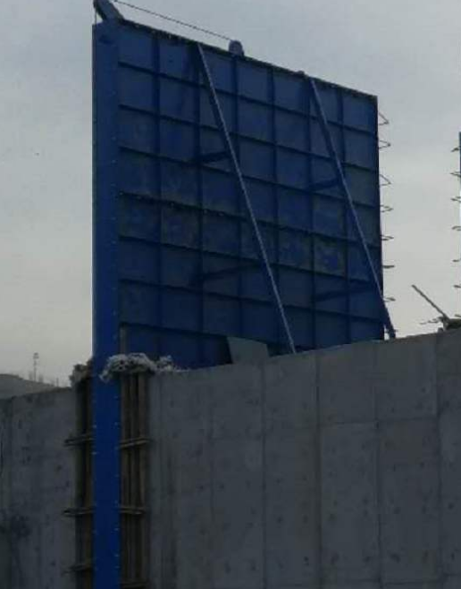 回風(fēng)立井側(cè)開布置插板風(fēng)門