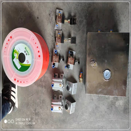 風(fēng)門(mén)氣動(dòng)閉鎖