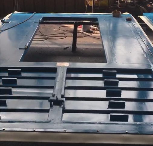 插板式可行人調(diào)節(jié)風(fēng)門