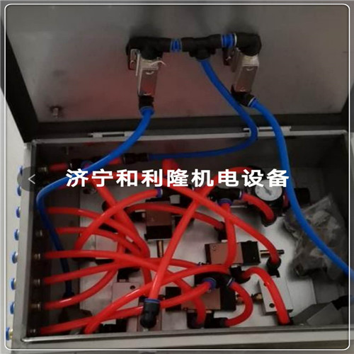 風(fēng)門純氣控裝置