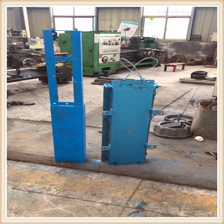 礦用無壓平衡風門機械閉鎖裝置